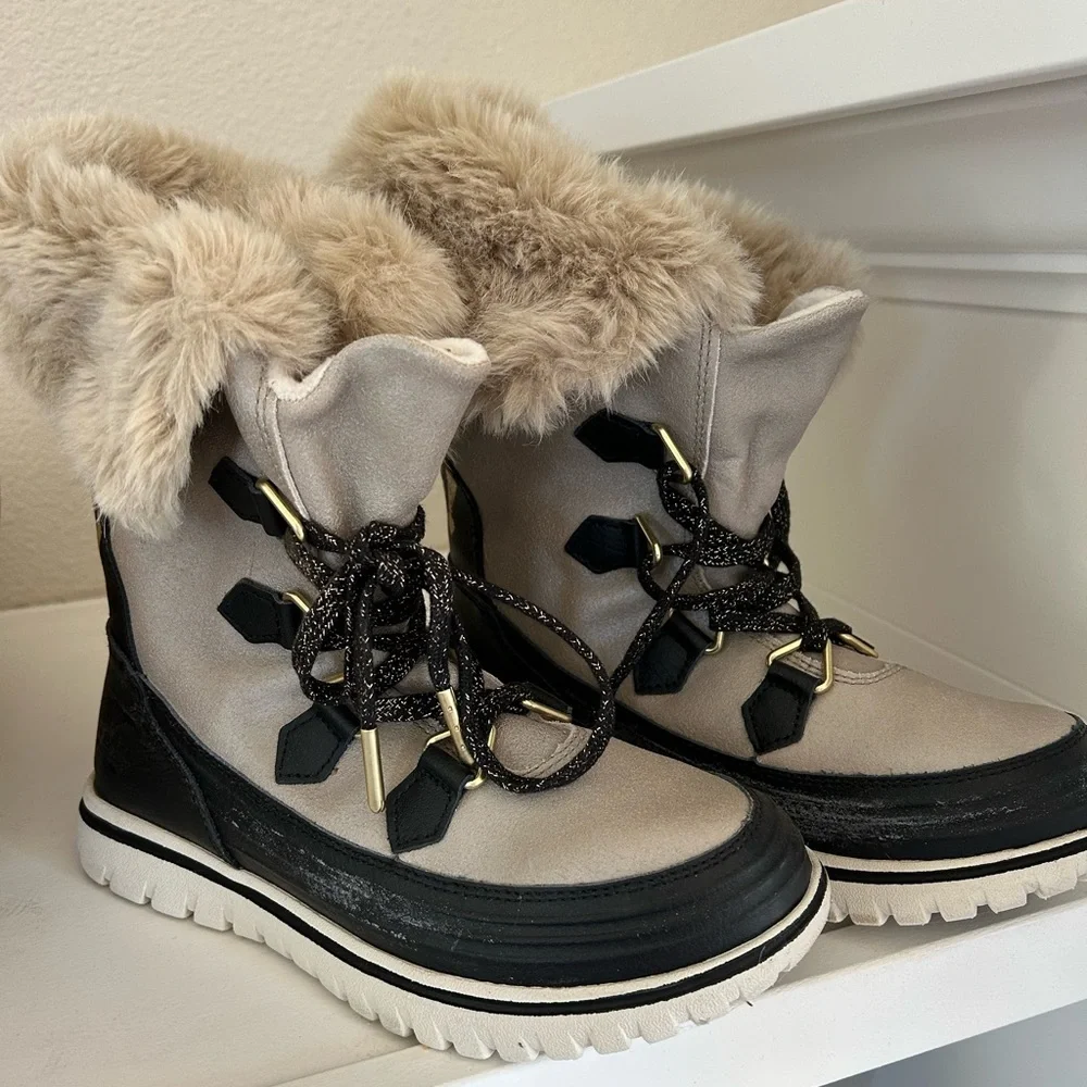 Womens Sorel boots - Picture 2 of 5